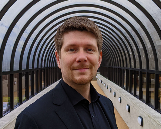 Headshot of AWS Fellow Steve Smyth